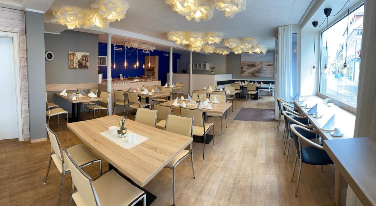 Hotel-Pension Mandy - Adults Only Зенфтенберг Экстерьер фото