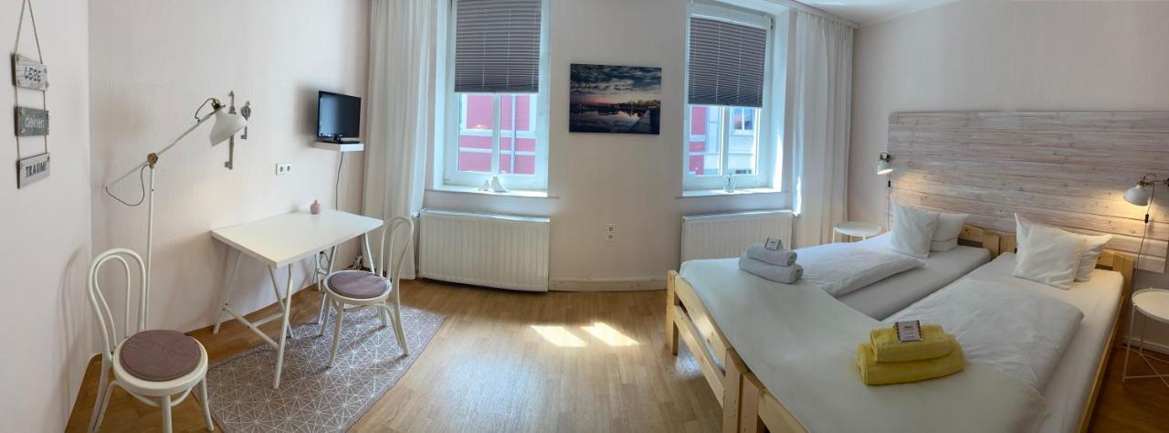 Hotel-Pension Mandy - Adults Only Зенфтенберг Экстерьер фото